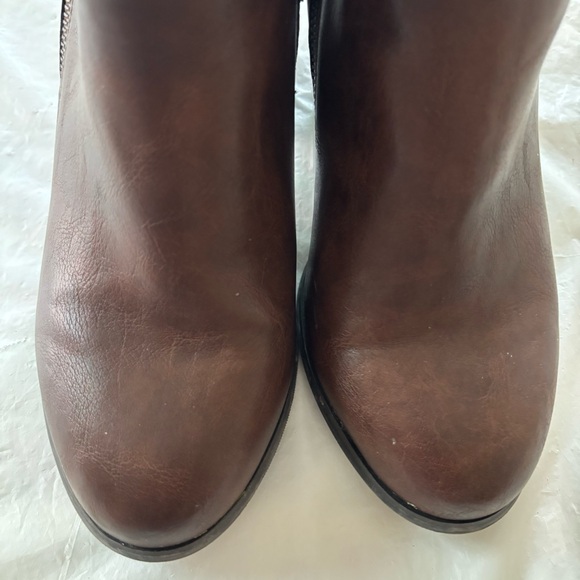 Torrid Side Zip heeled Brown Booties plus size SZ 8 W Worn 1X Indoors Like New - Picture 9 of 11